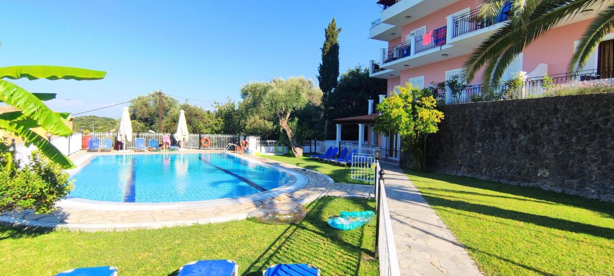 Thomas Apartments ذيسْخا المظهر الخارجي الصورة