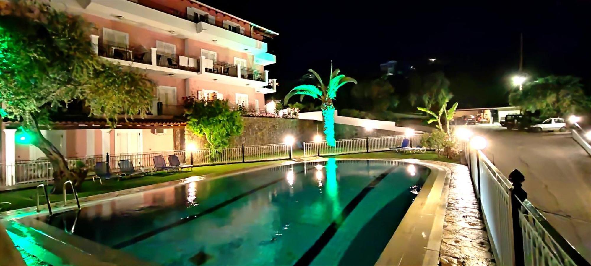Thomas Apartments ذيسْخا المظهر الخارجي الصورة