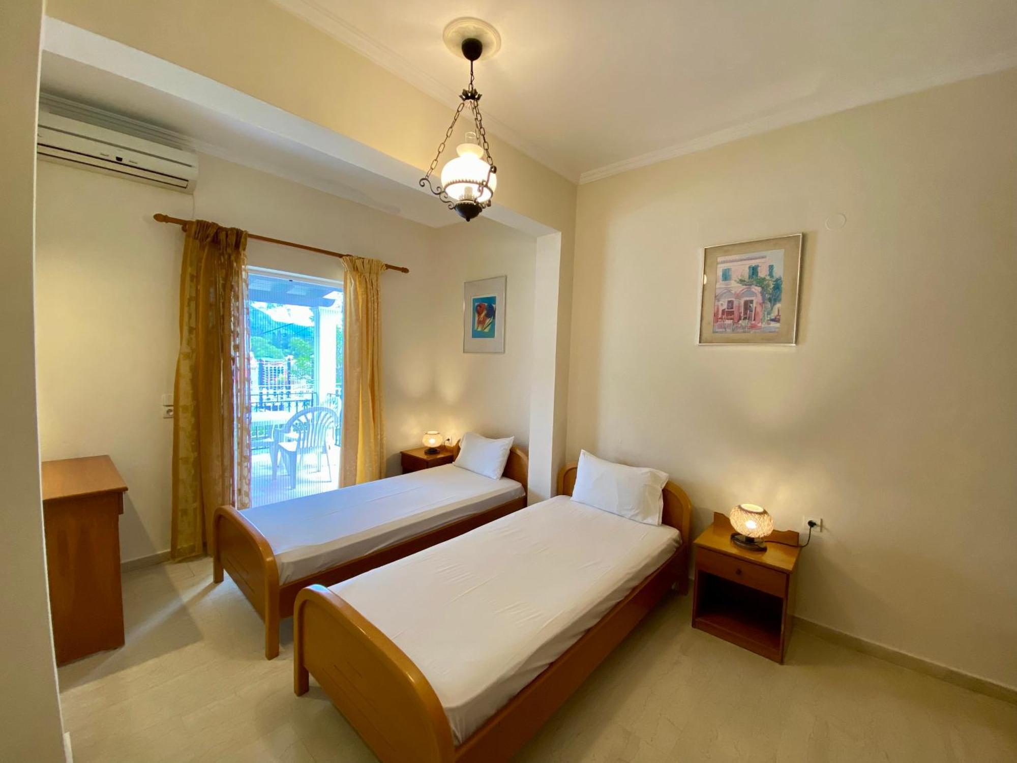 Thomas Apartments ذيسْخا المظهر الخارجي الصورة