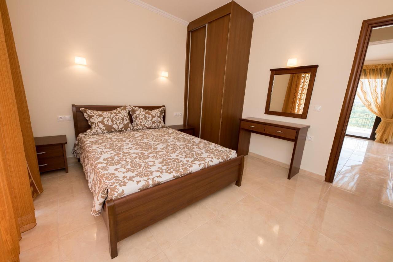 Thomas Apartments ذيسْخا المظهر الخارجي الصورة